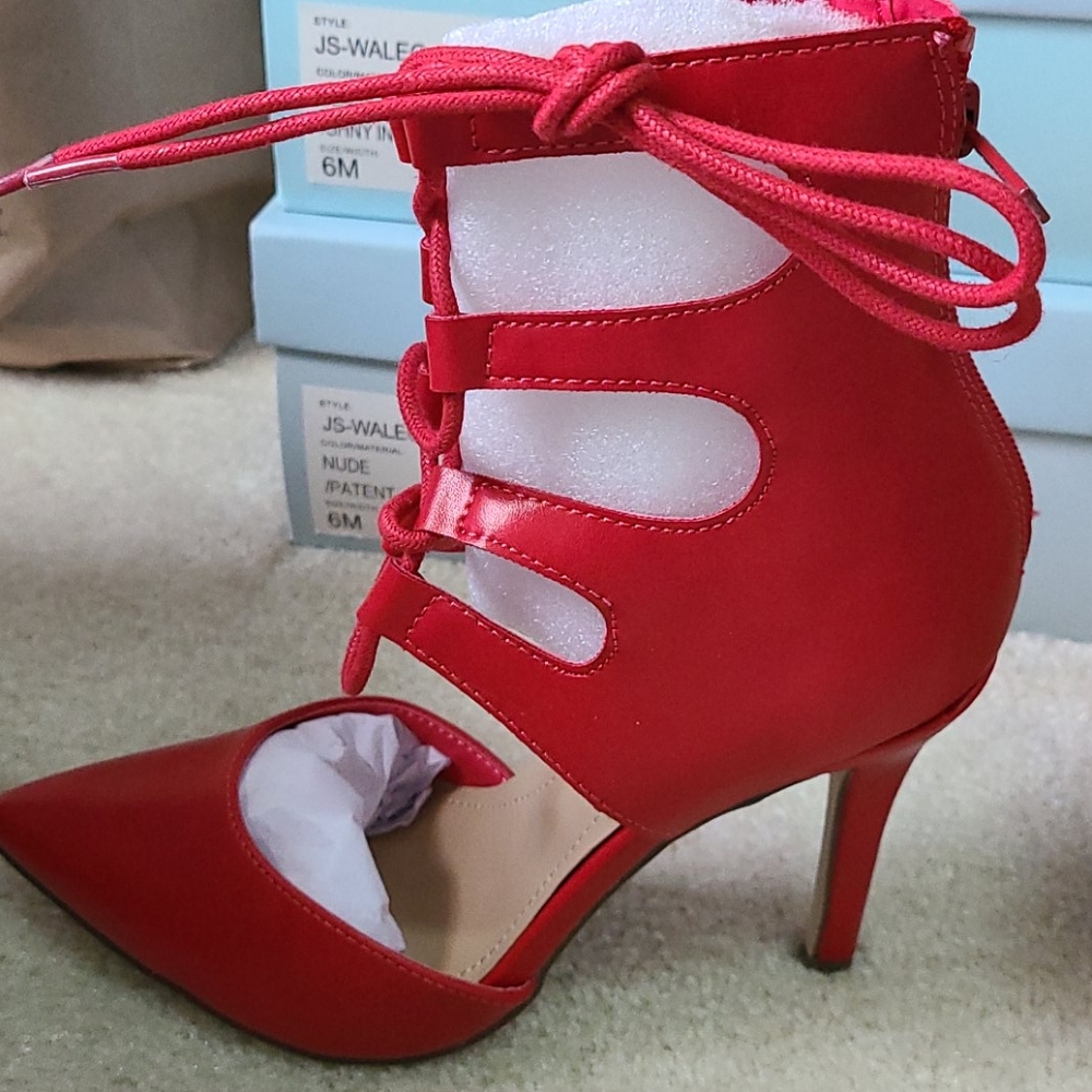 Red Shoes - Picture 2 of 4